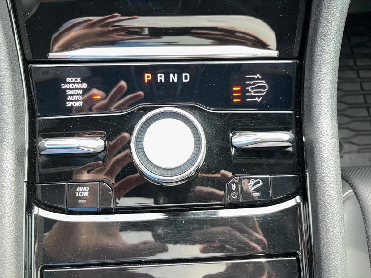 2023 Jeep Grand Cherokee - Image 15