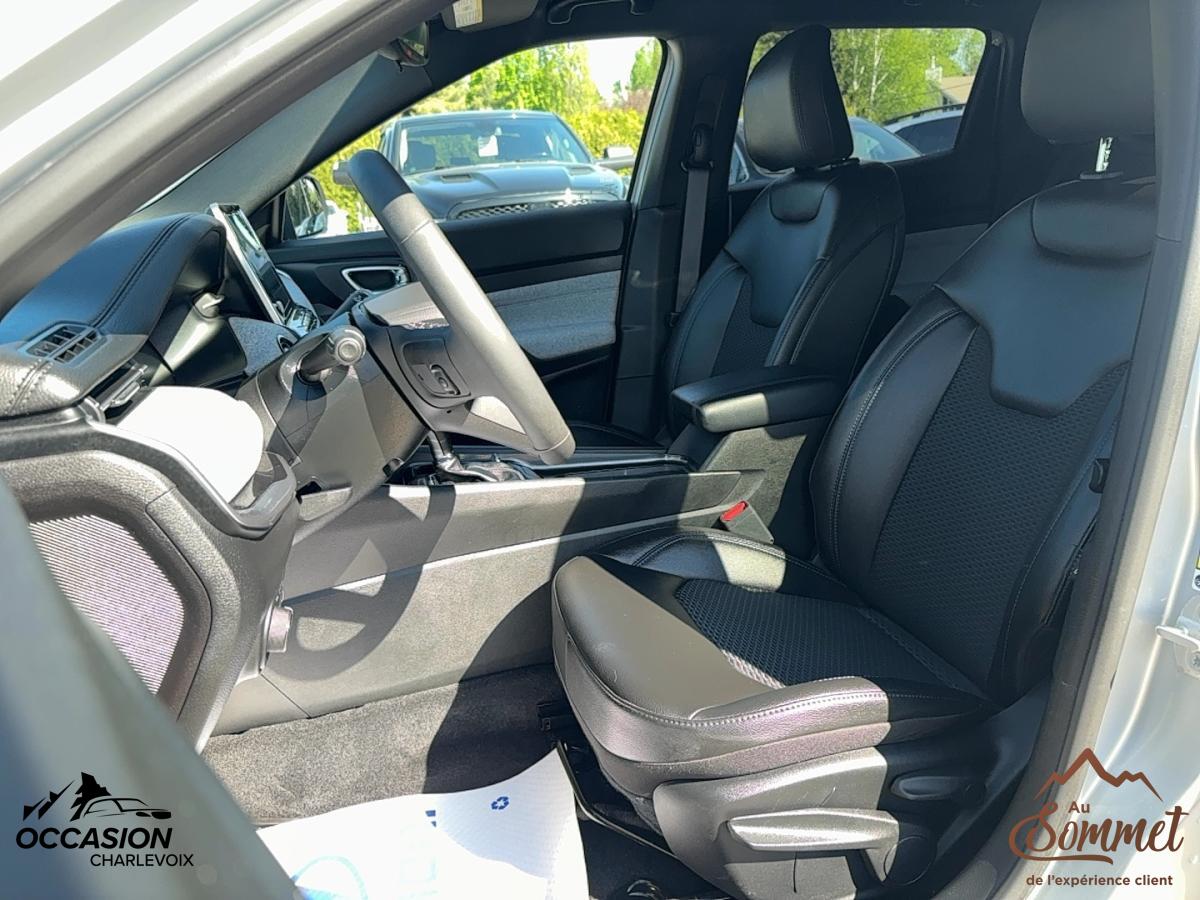 2025 Jeep Compass - Image 8