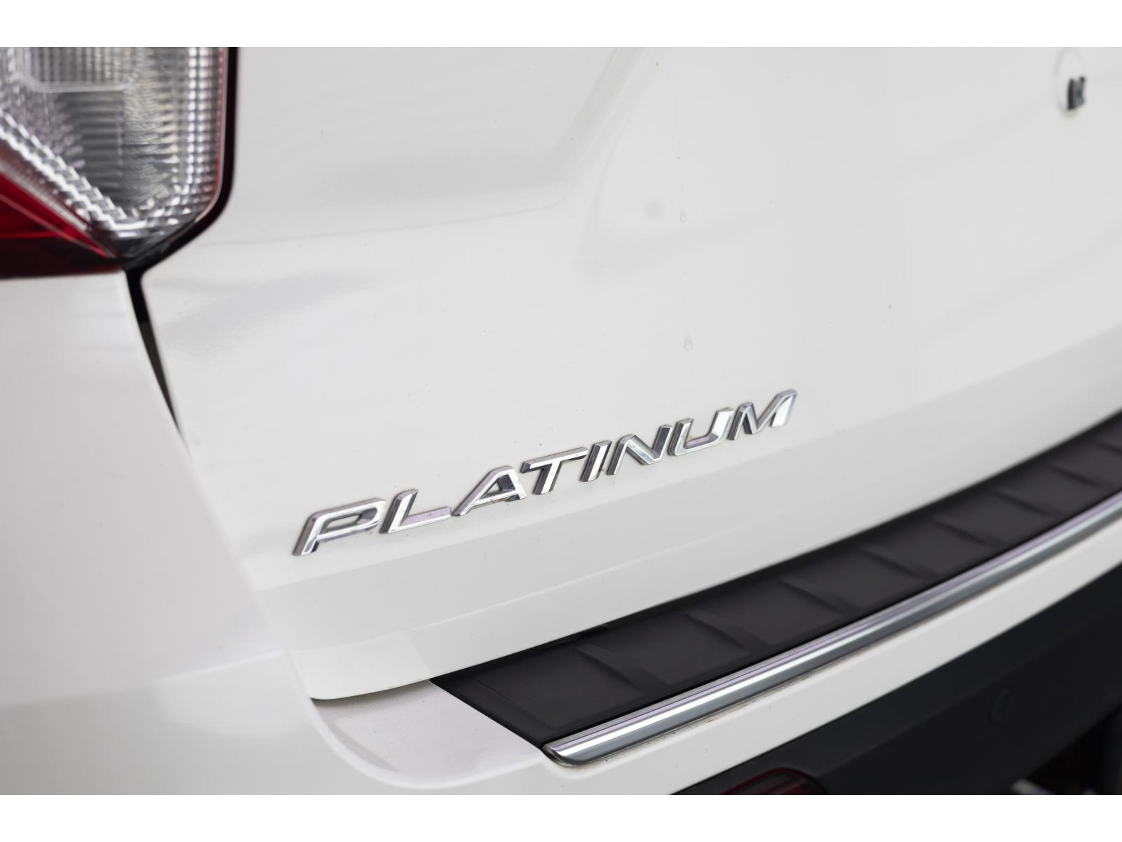 2020 Ford Explorer - Image 9