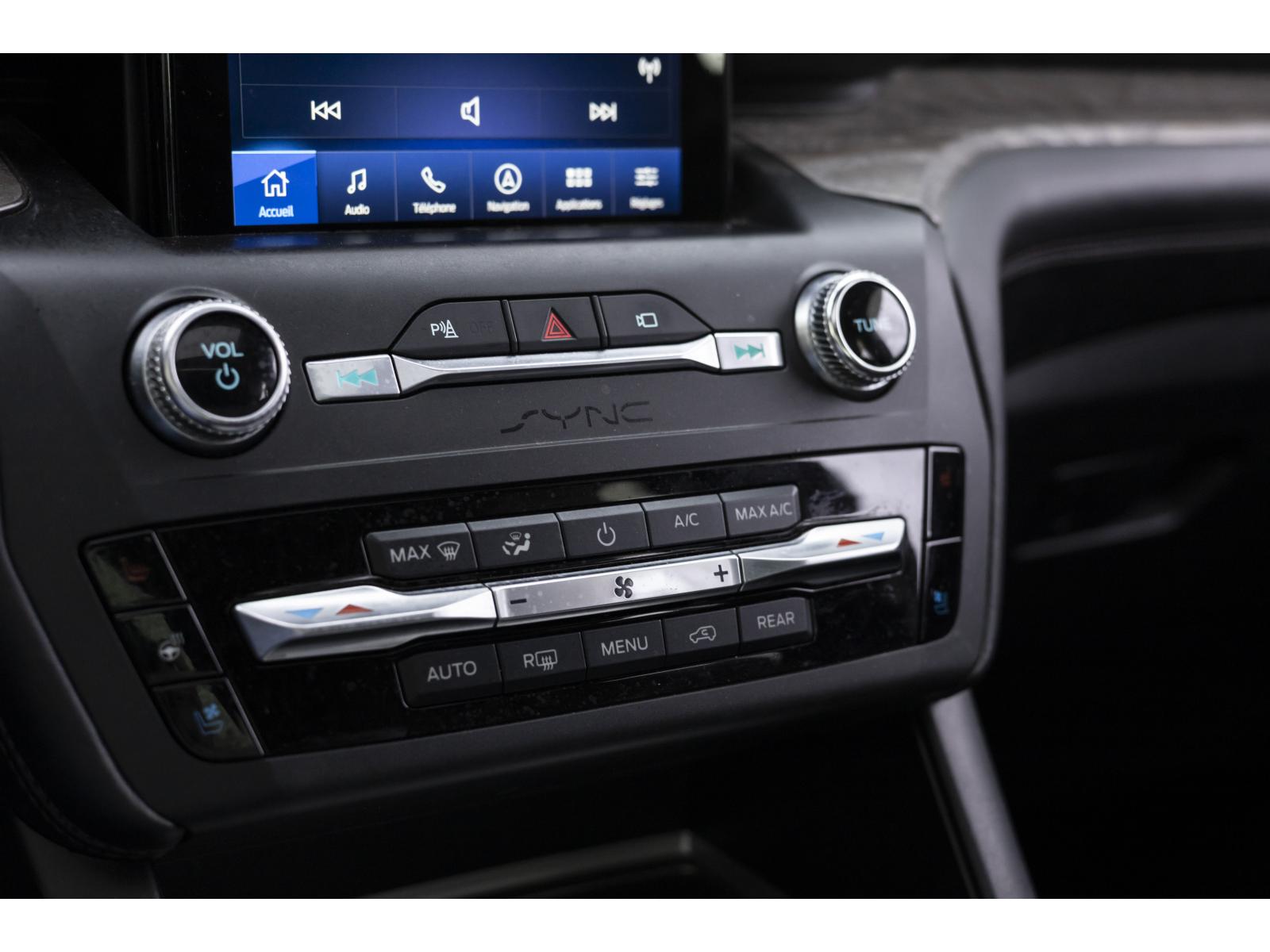 2020 Ford Explorer - Image 24