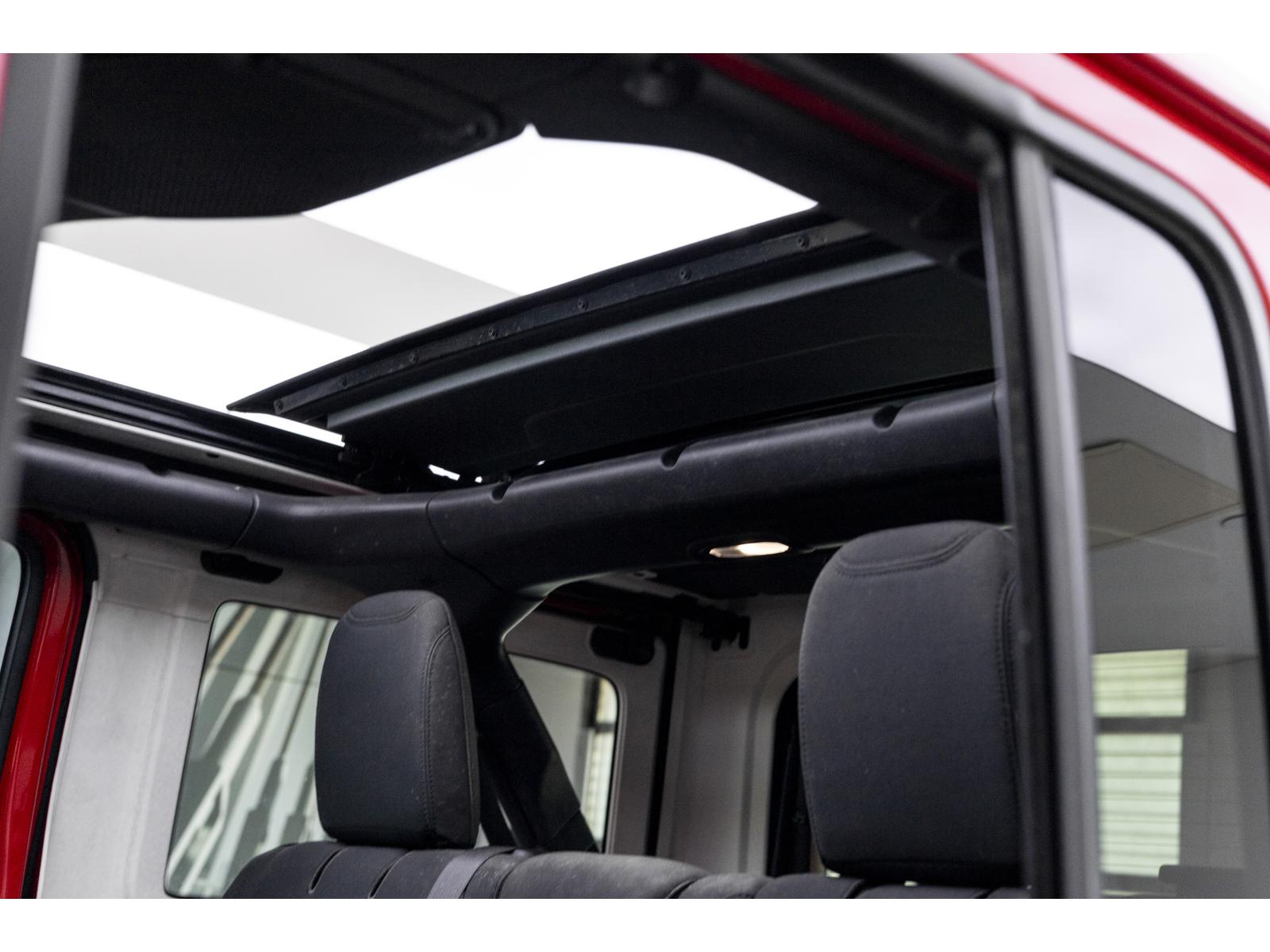 2020 Jeep Wrangler - Image 19