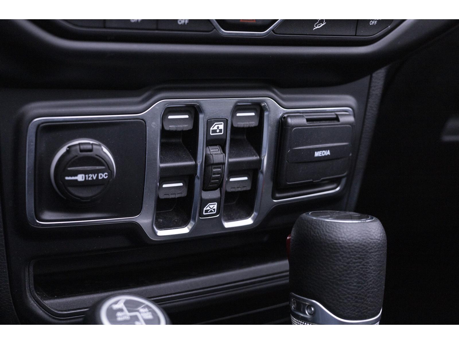 2020 Jeep Wrangler - Image 23
