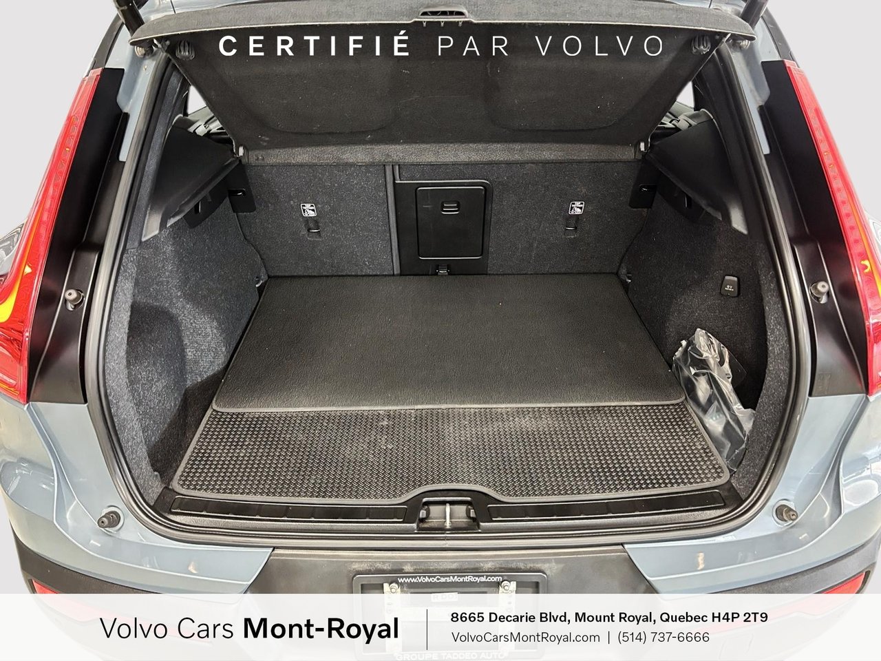 2022 Volvo XC40 - Image 5