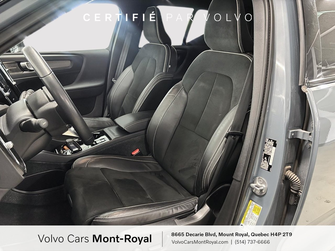 2022 Volvo XC40 - Image 8