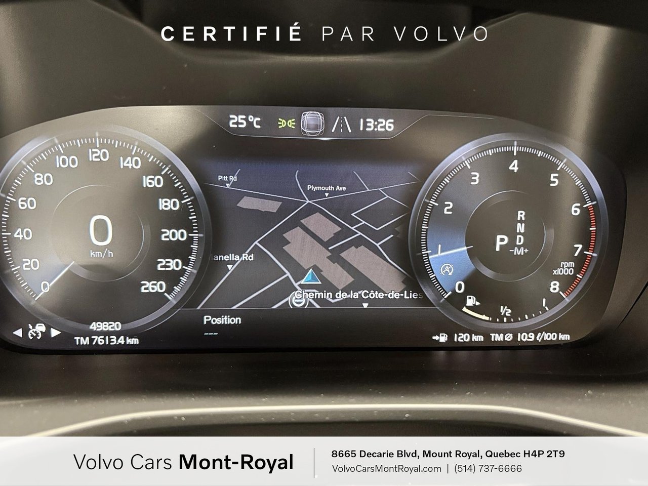 2022 Volvo XC40 - Image 13