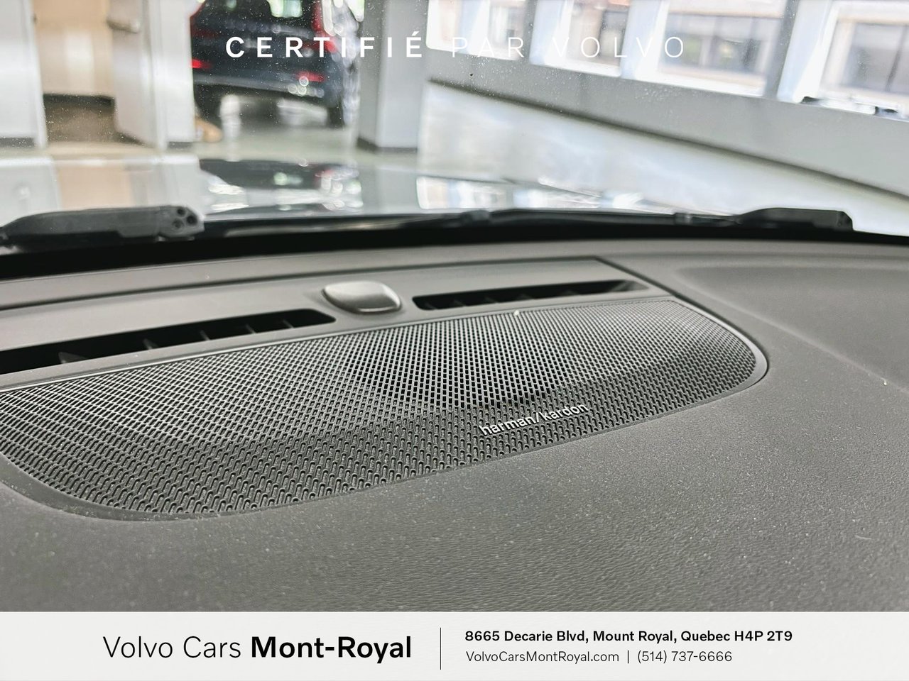 2022 Volvo XC40 - Image 15