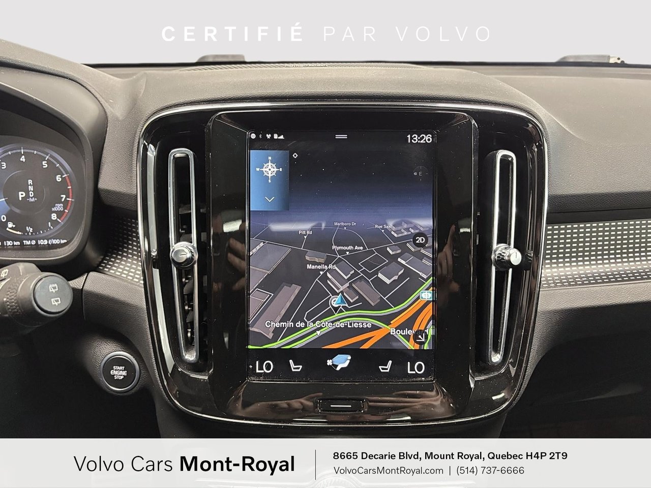 2022 Volvo XC40 - Image 17