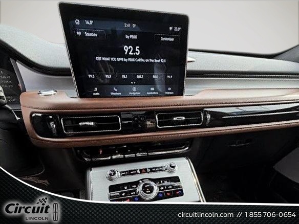 2022 Lincoln Aviator - Image 13