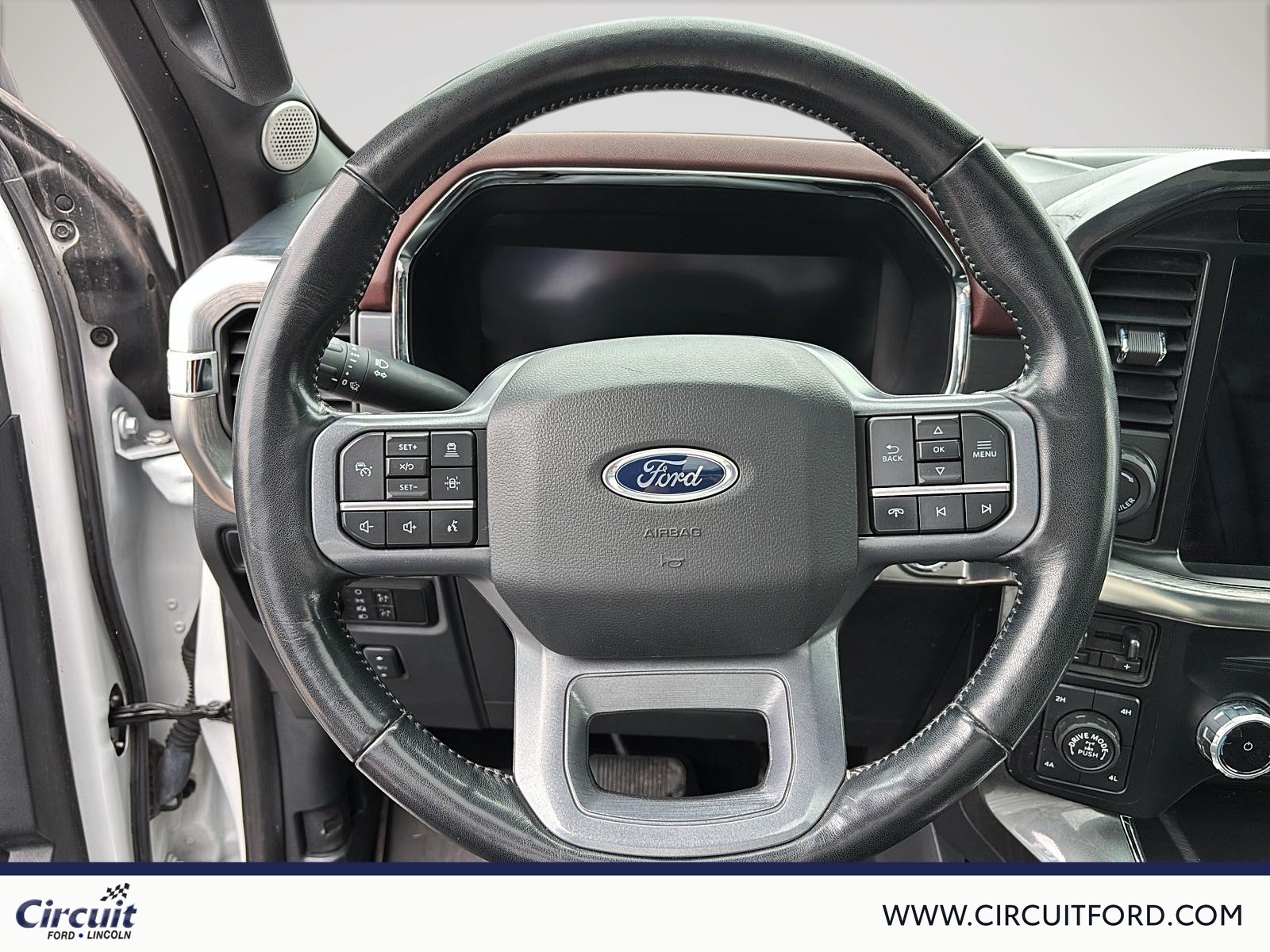 2023 Ford F-150 - Image 13