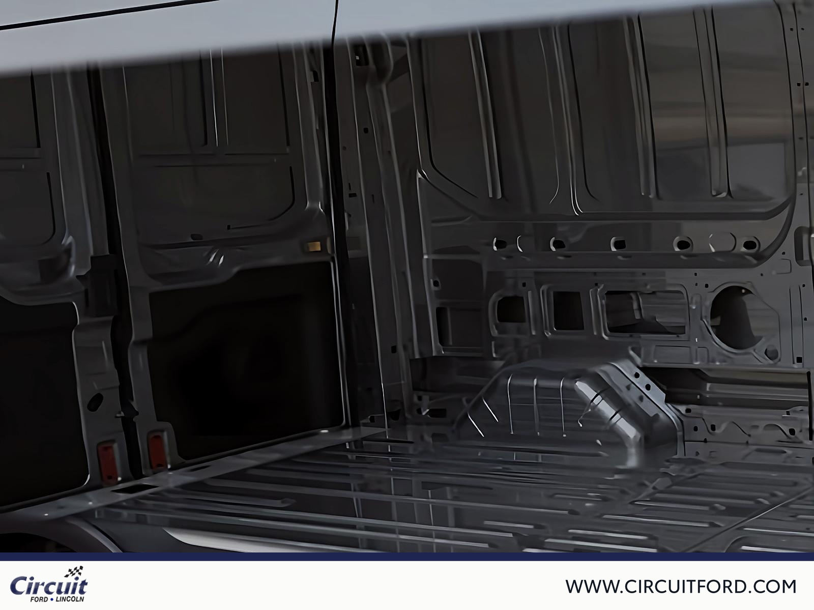 2025 Ford Transit - Image 5