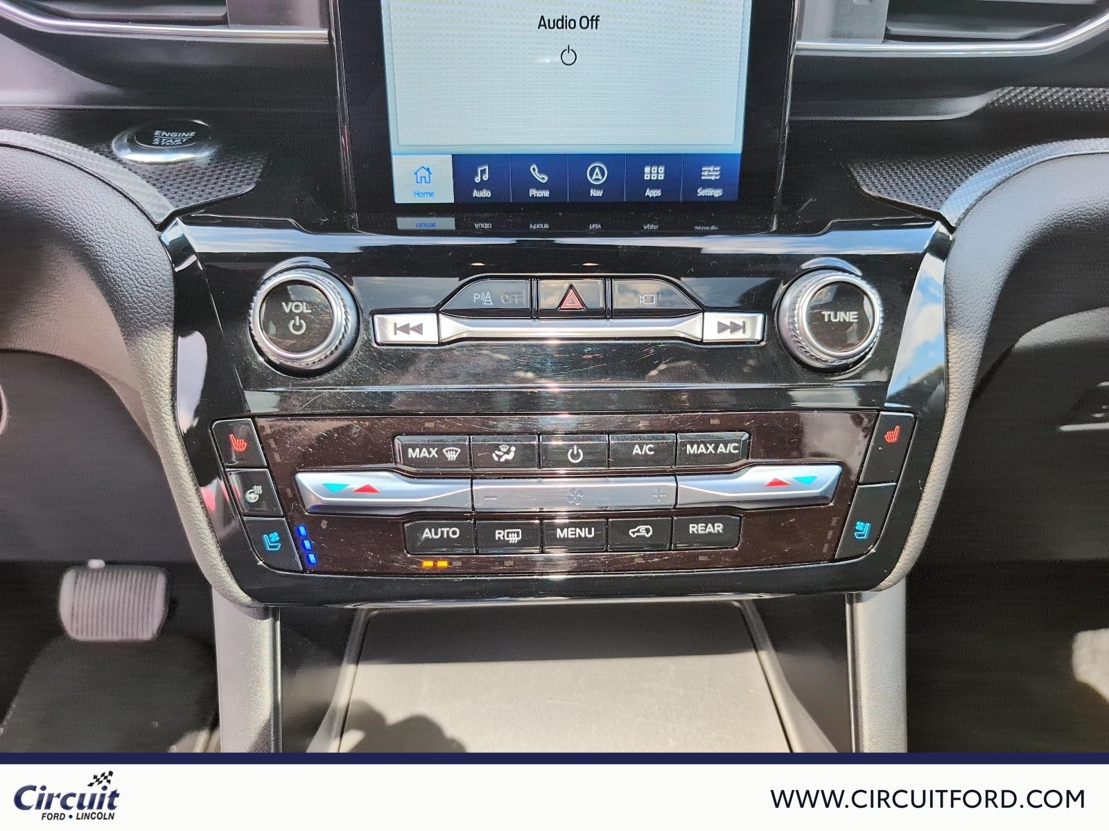 2023 Ford Explorer - Image 14