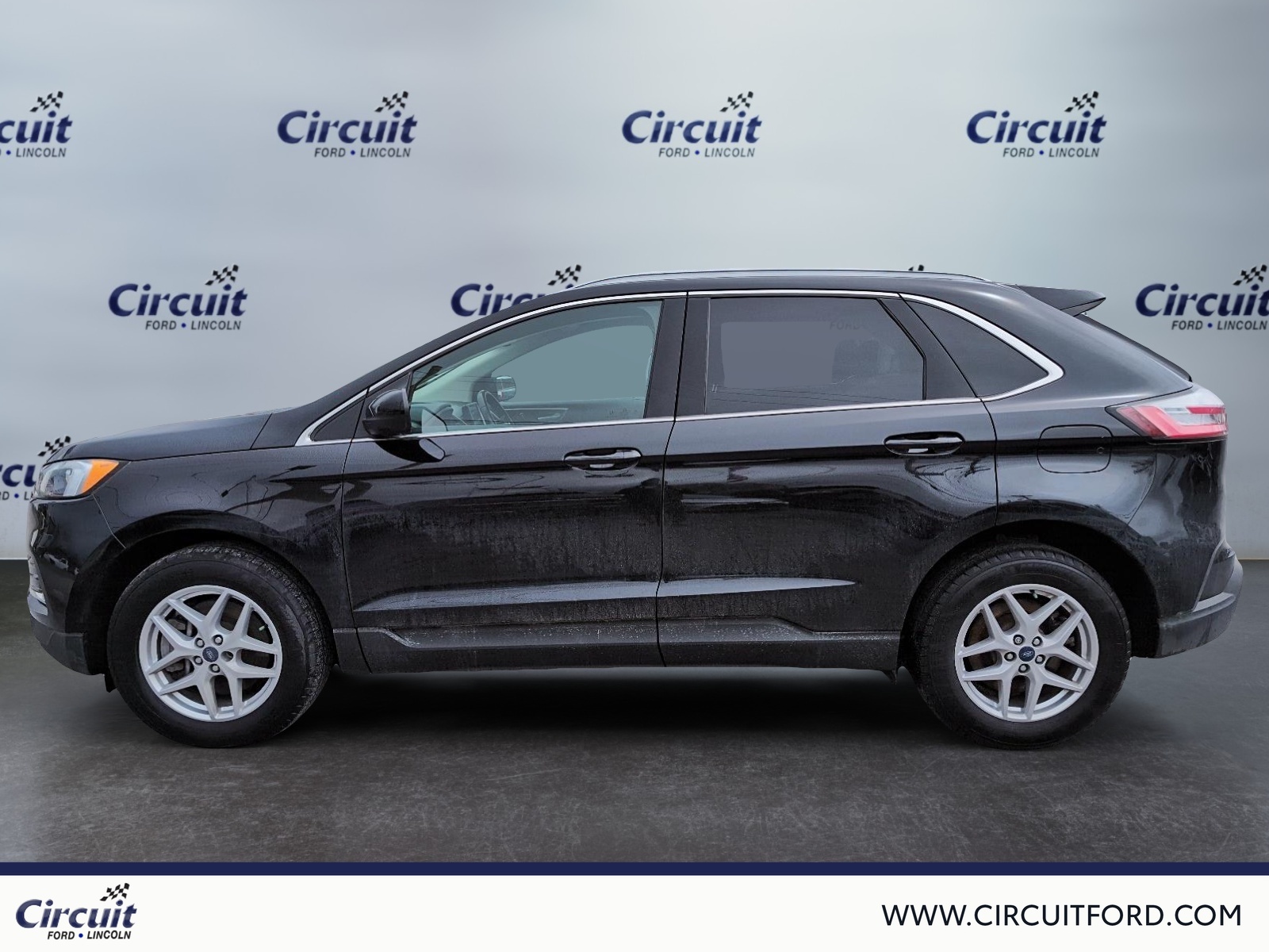 2022 Ford Edge - Image 6
