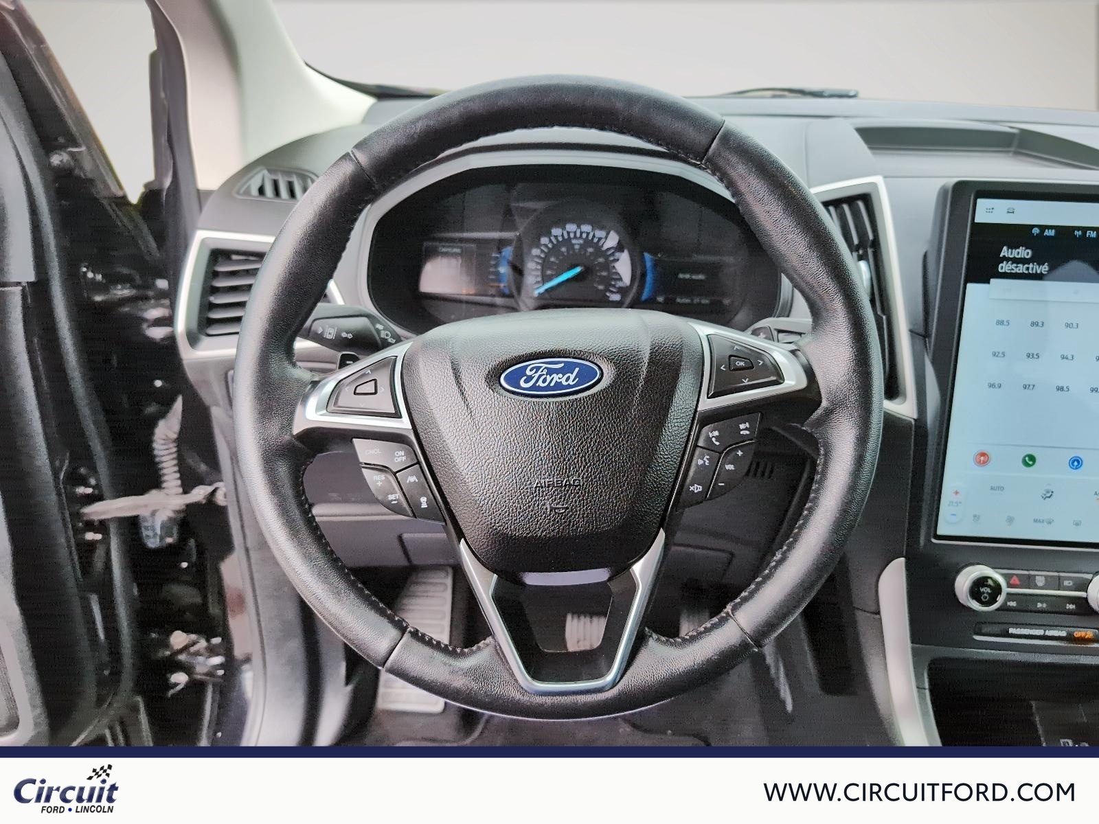 2022 Ford Edge - Image 12
