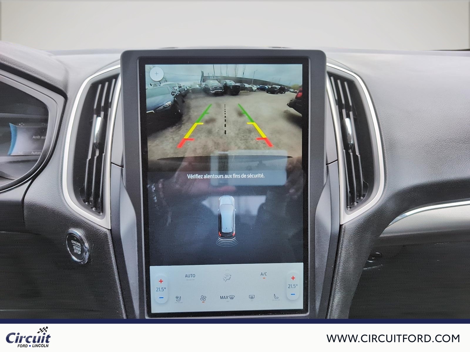 2022 Ford Edge - Image 16
