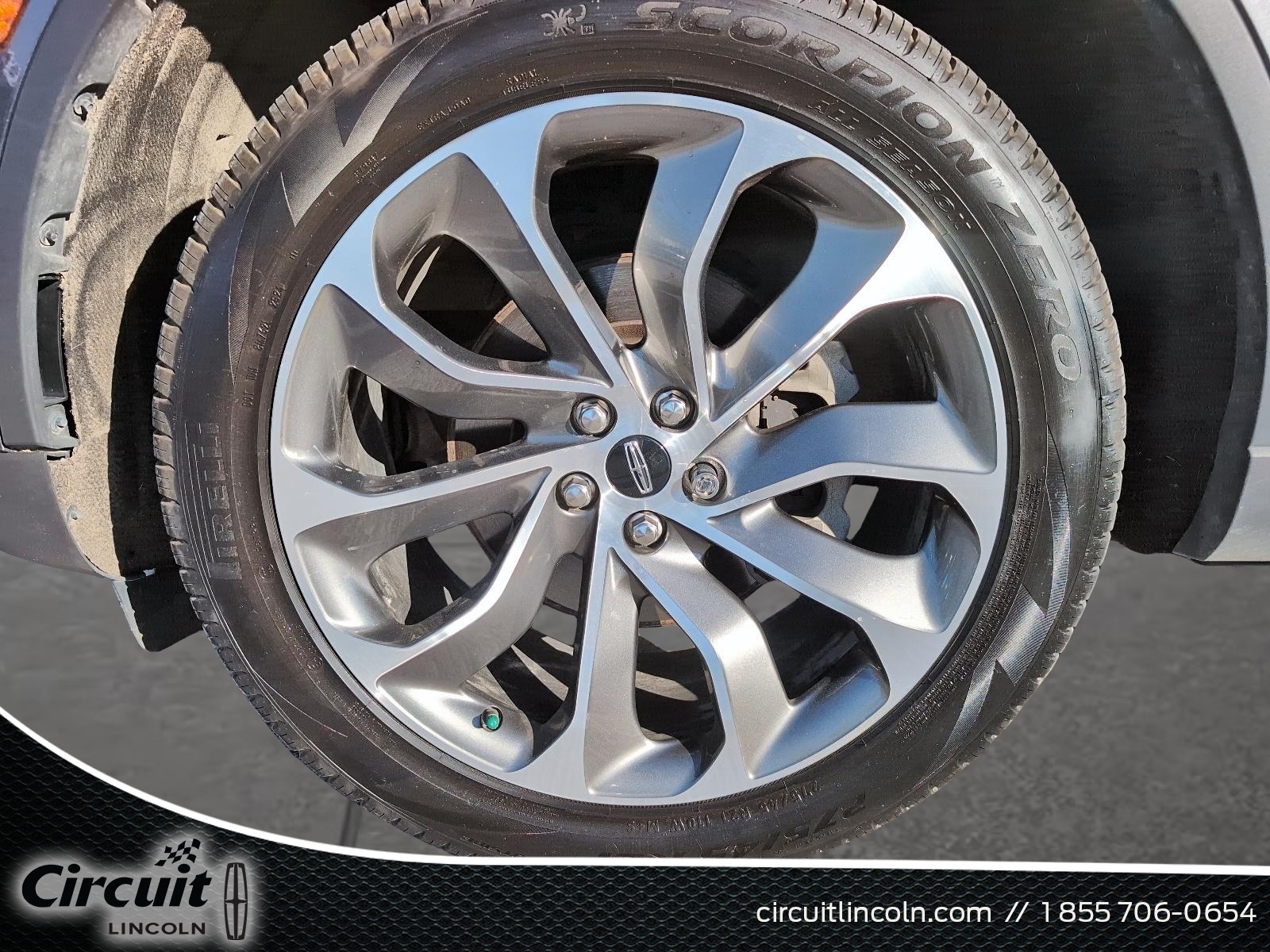 2025 Lincoln Aviator - Image 8