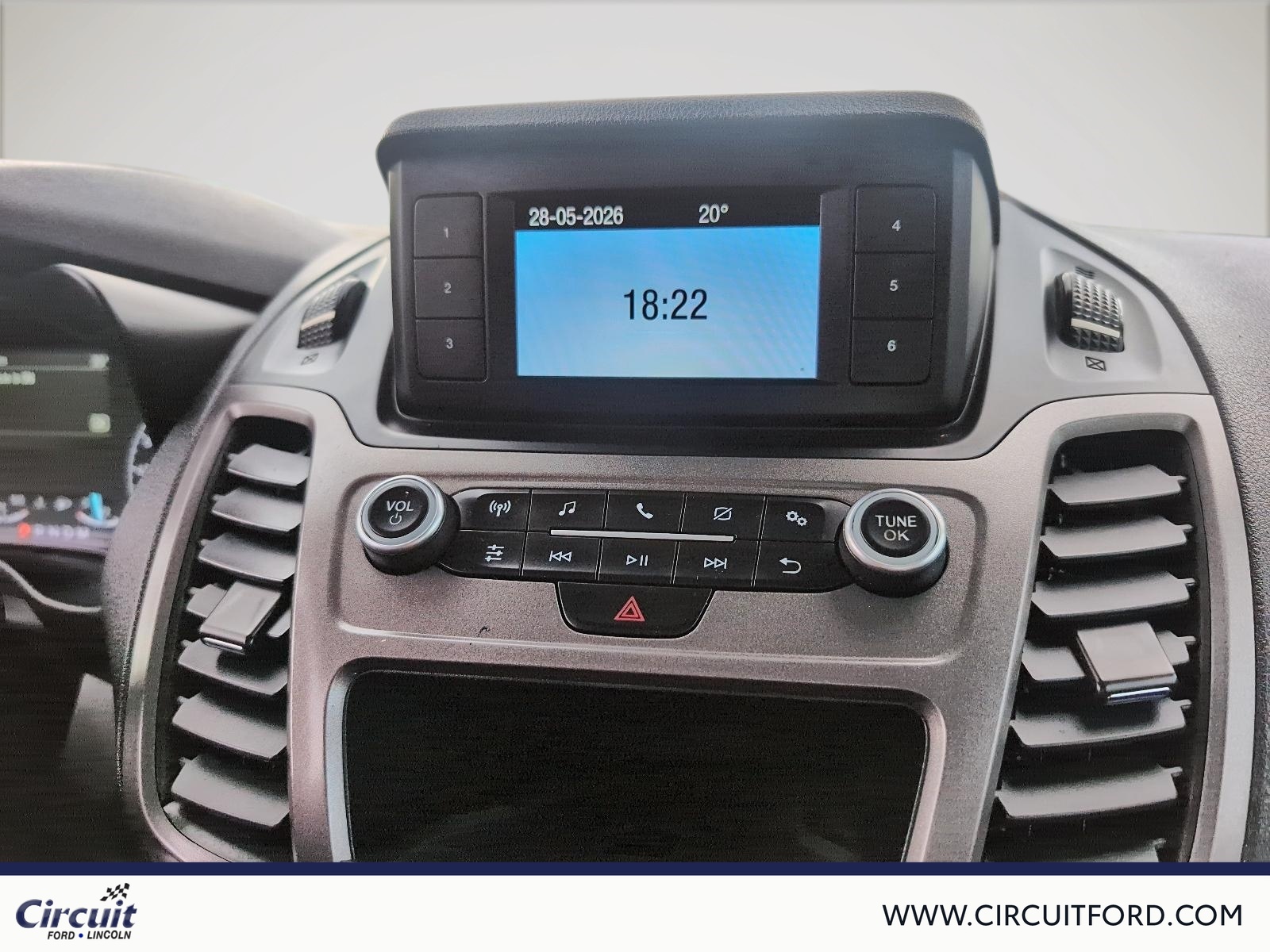 2019 Ford Transit Connect - Image 17