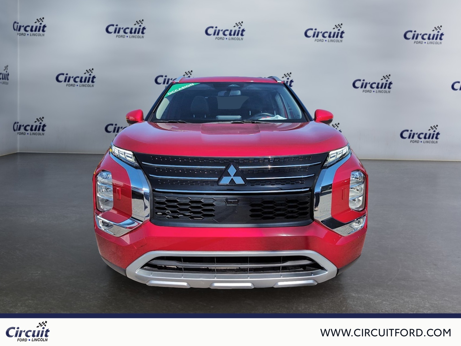 2022 Mitsubishi Outlander - Image 2