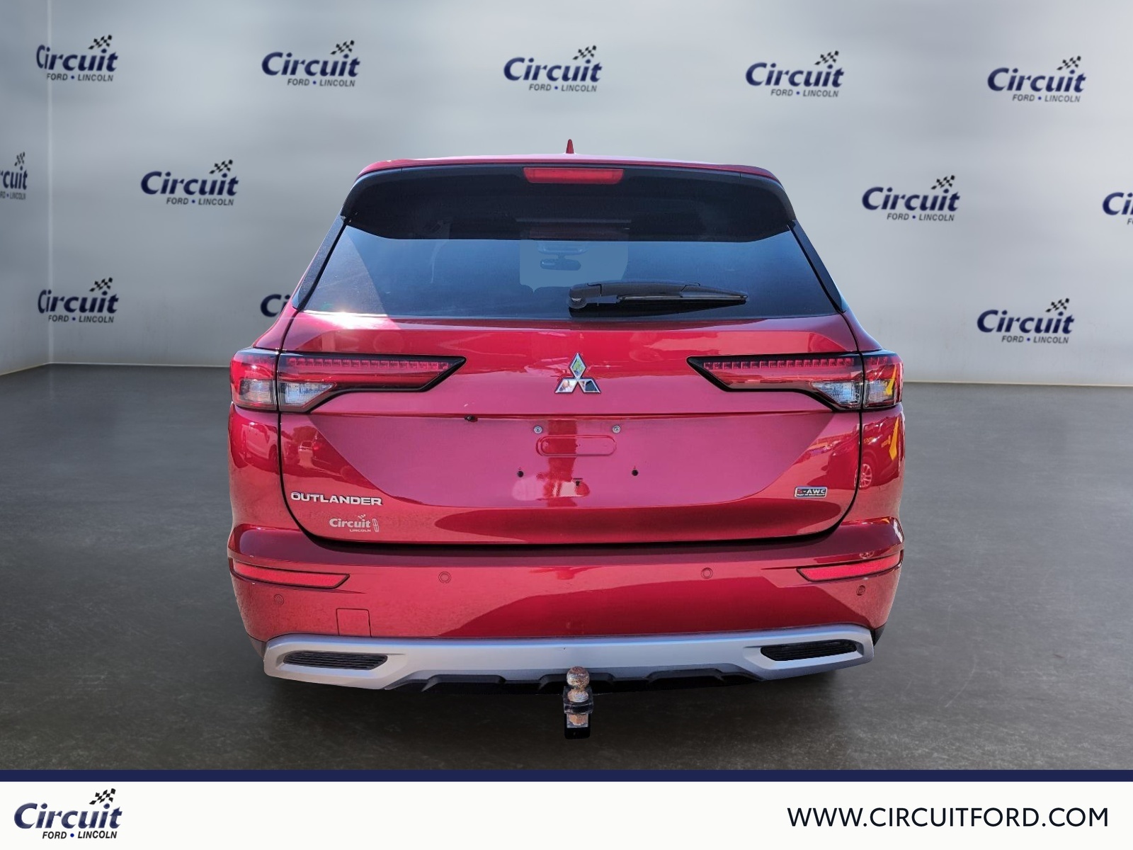 2022 Mitsubishi Outlander - Image 4