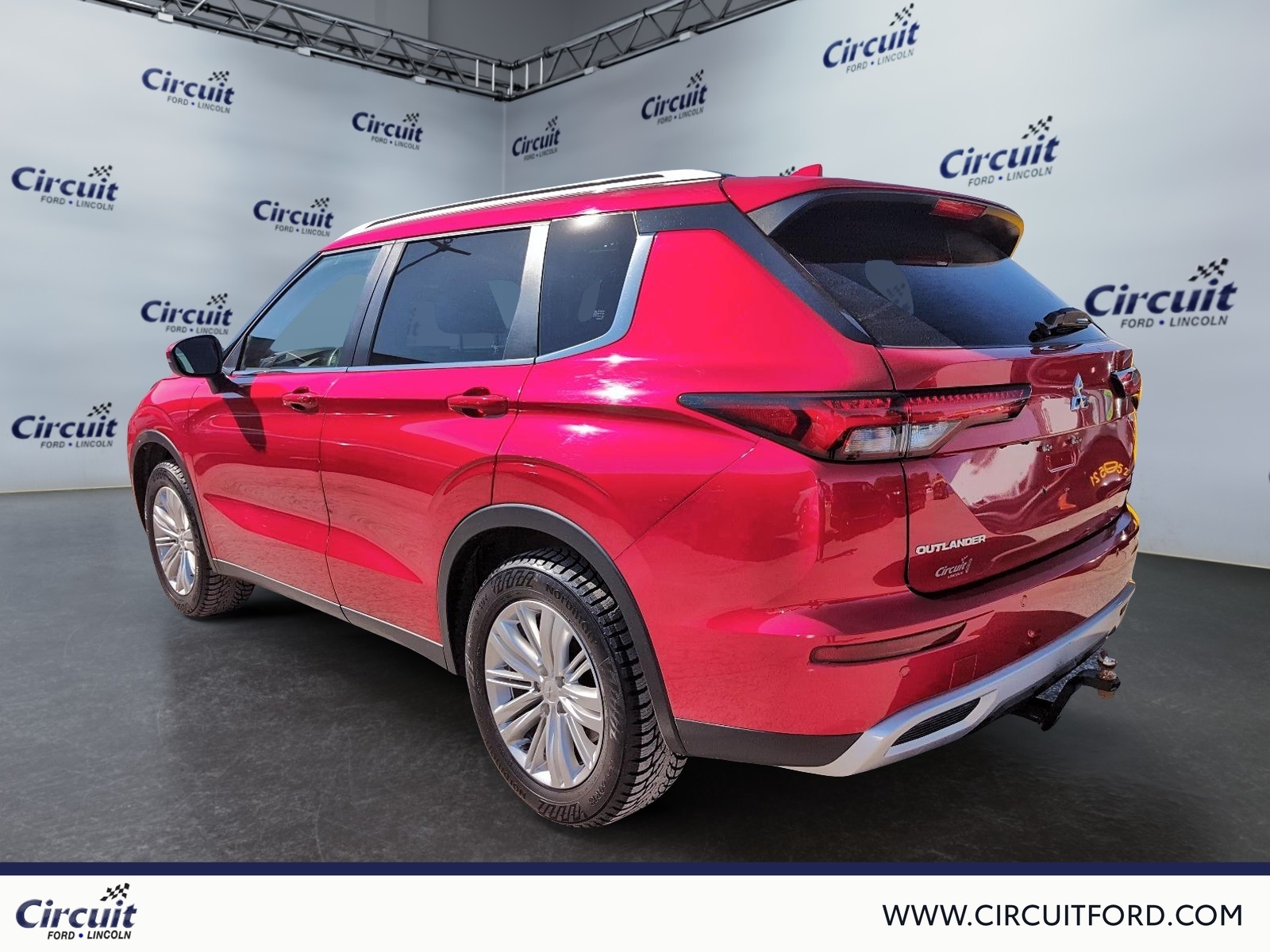 2022 Mitsubishi Outlander - Image 5