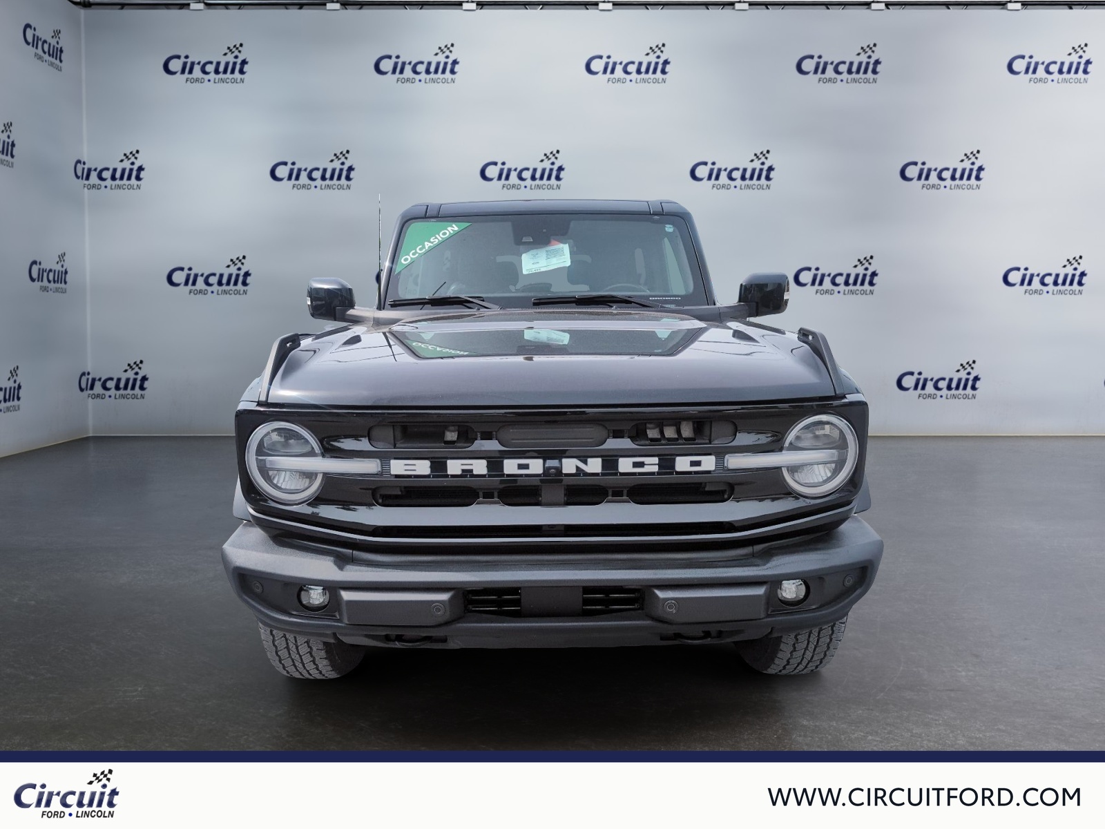 2022 Ford Bronco - Image 2
