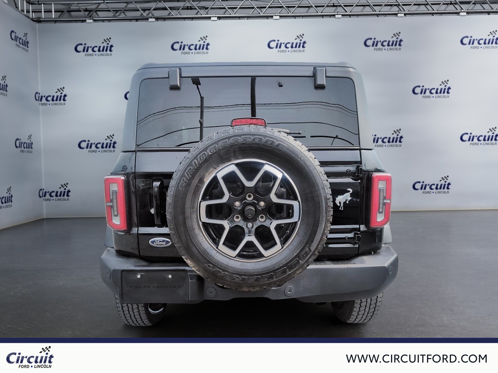 2022 Ford Bronco - Image 4