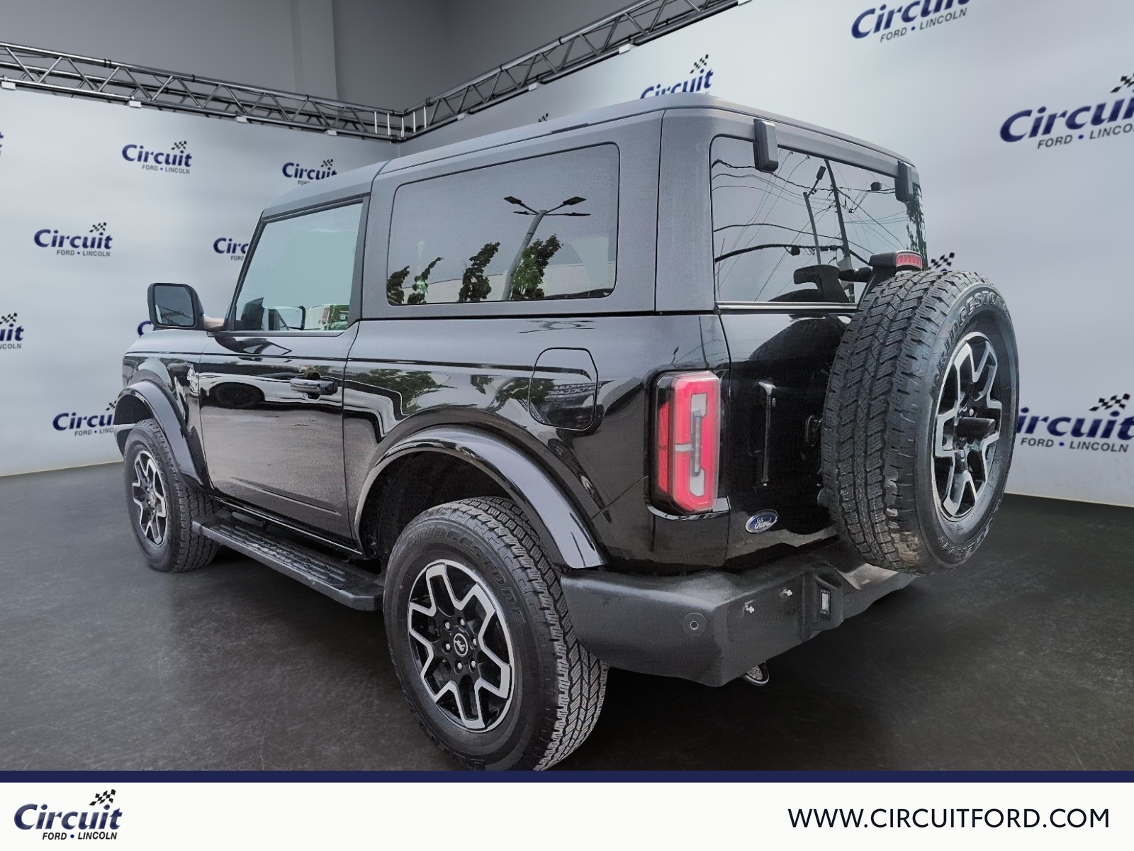 2022 Ford Bronco - Image 5
