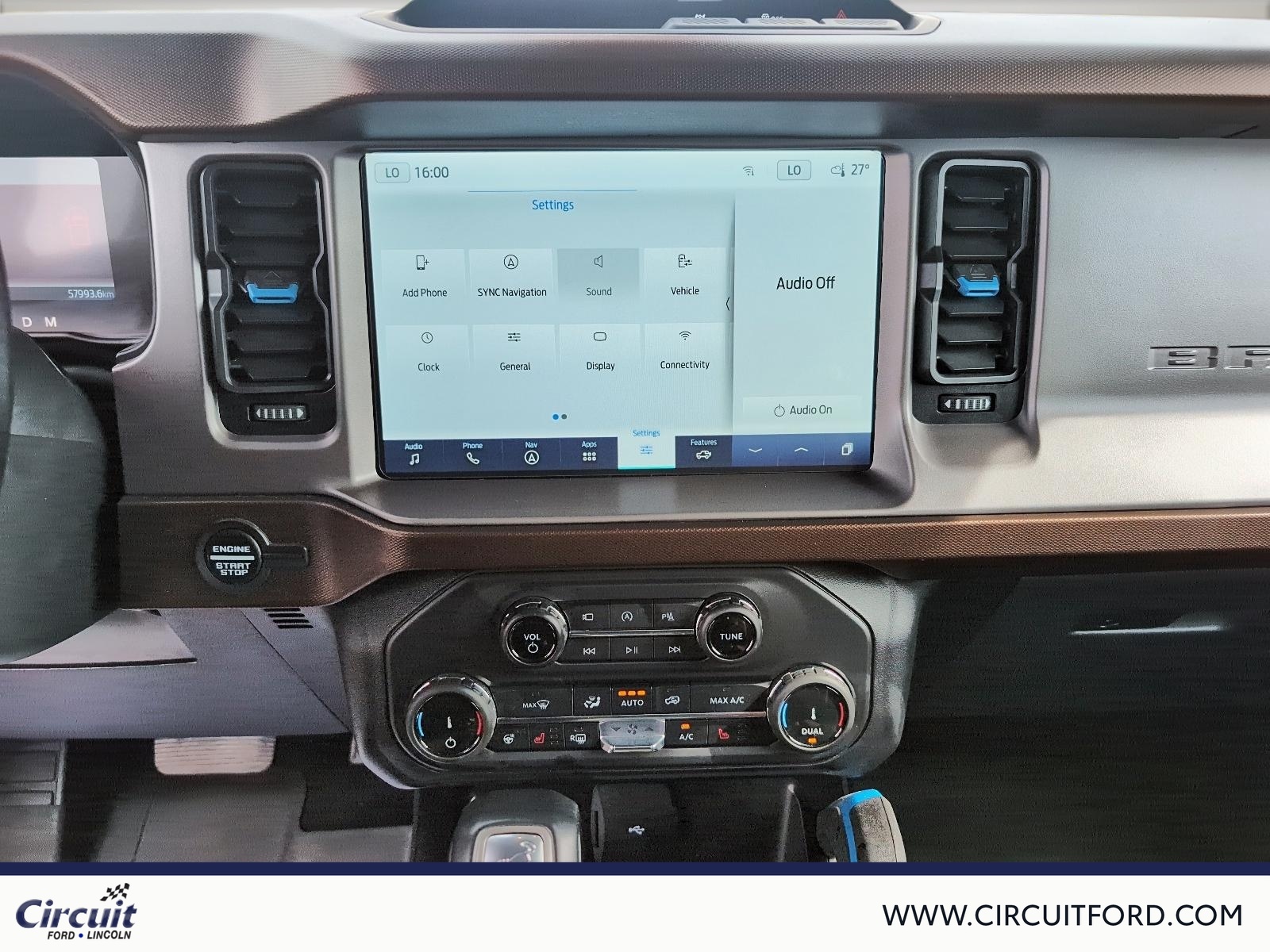 2022 Ford Bronco - Image 10