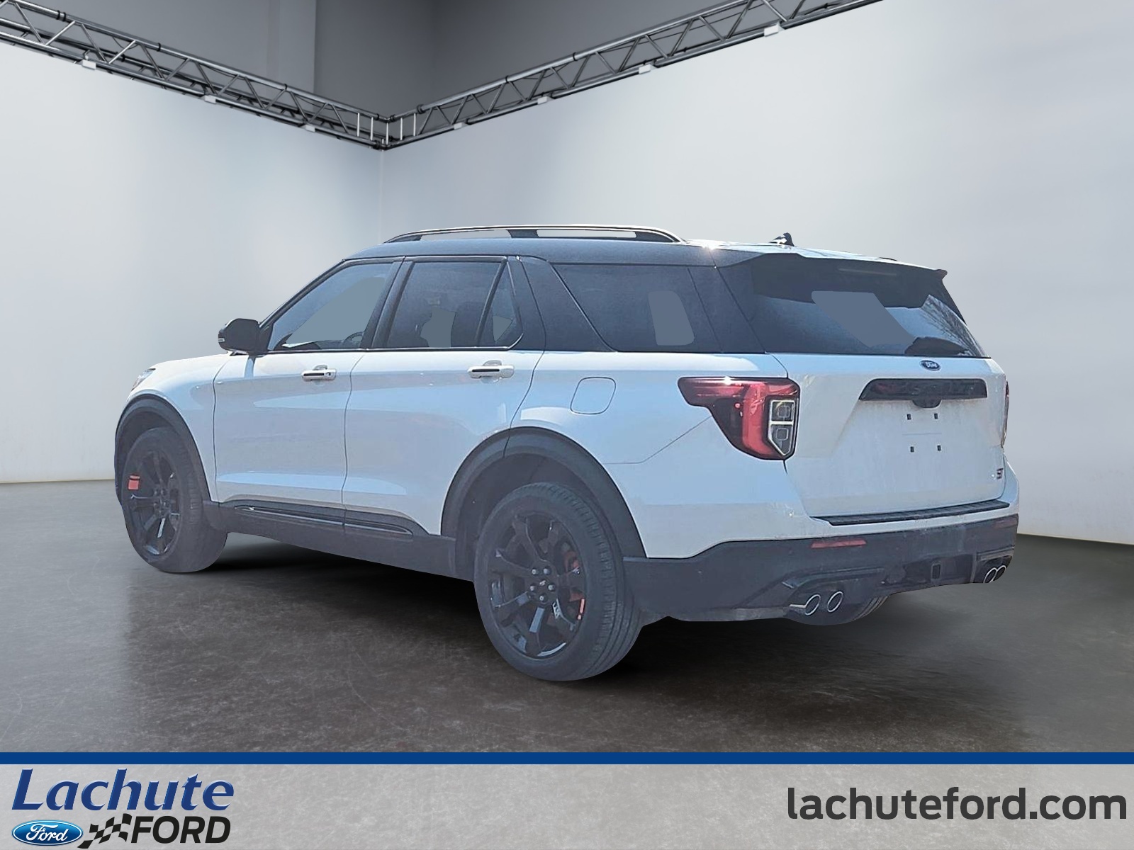2023 Ford Explorer - Image 5