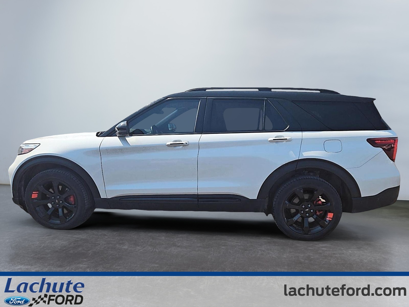 2023 Ford Explorer - Image 6