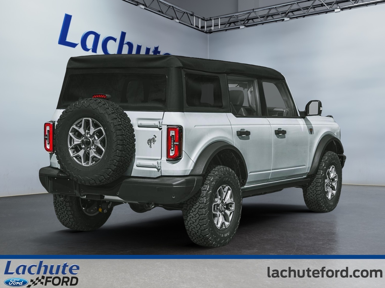 2026 Ford Bronco - Image 2