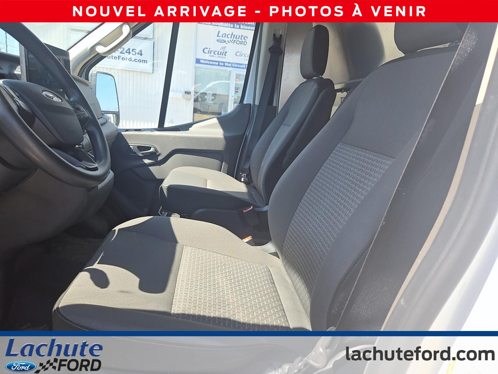 2025 Ford Transit - Image 12