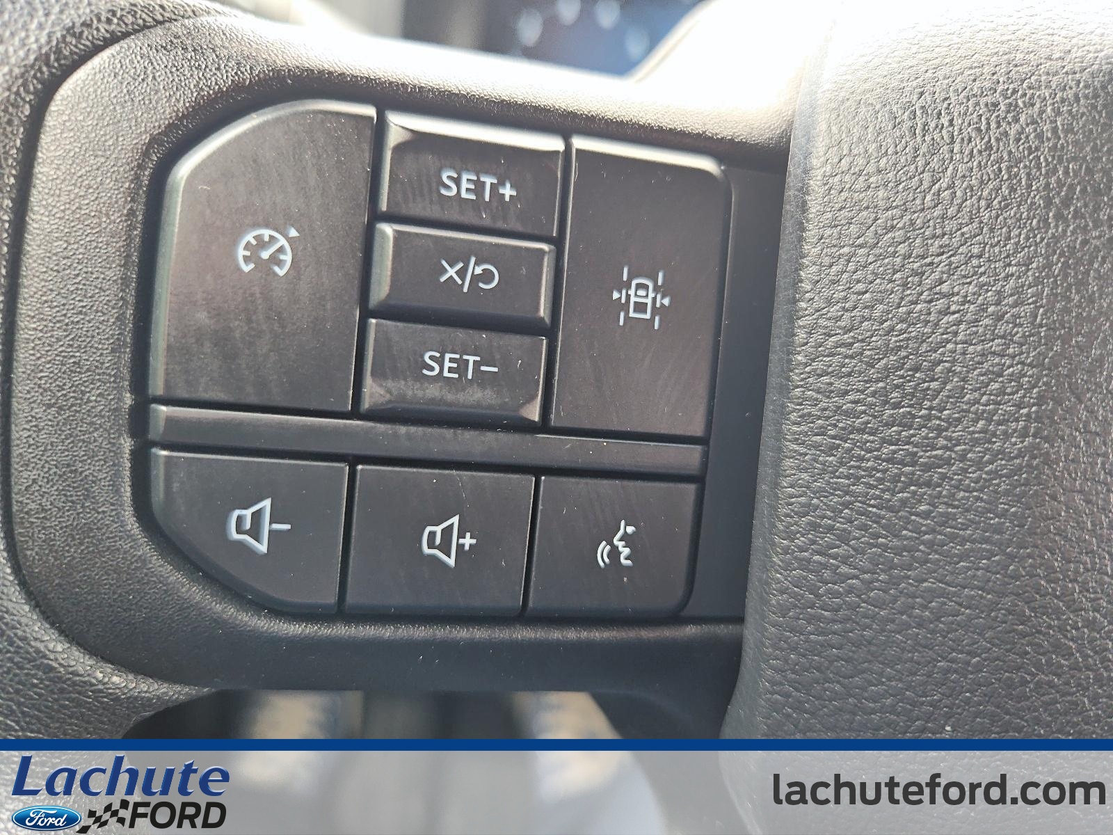 2024 Ford F-150 - Image 24
