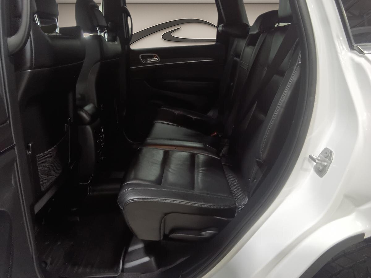 2018 Jeep Grand Cherokee - Image 6