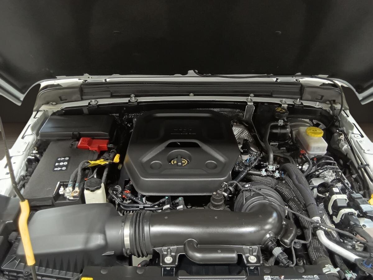 2025 Jeep Wrangler 4 Door - Image 3