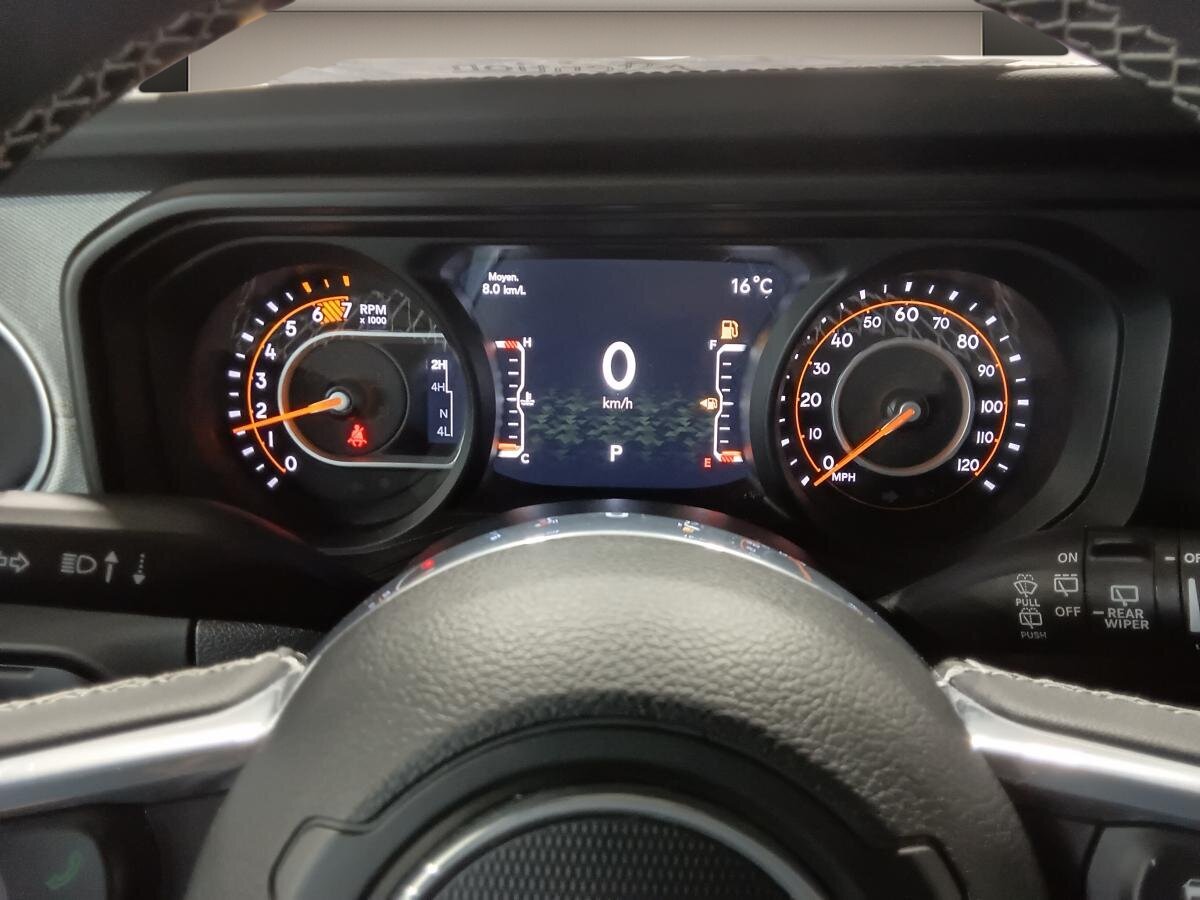 2025 Jeep Wrangler 4 Door - Image 16