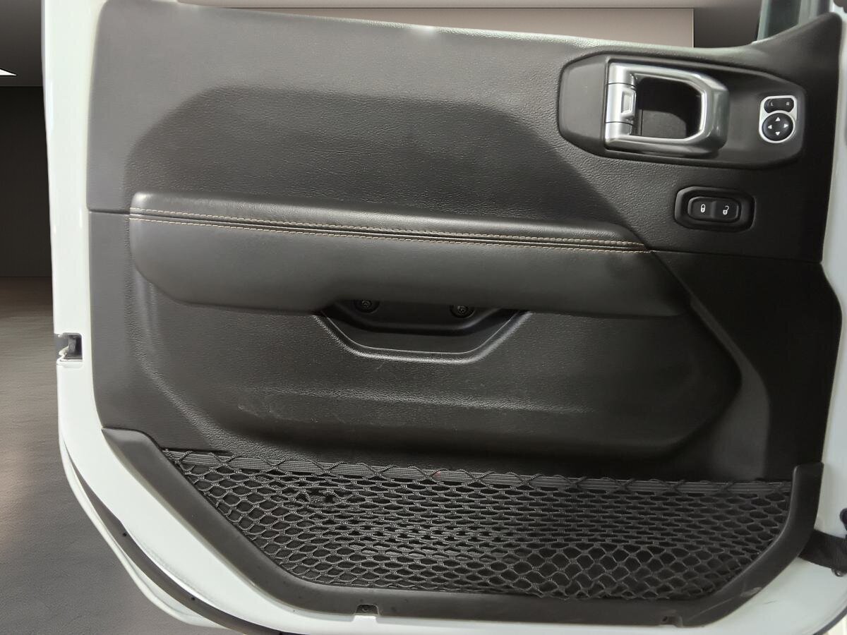 2025 Jeep Wrangler 4 Door - Image 22