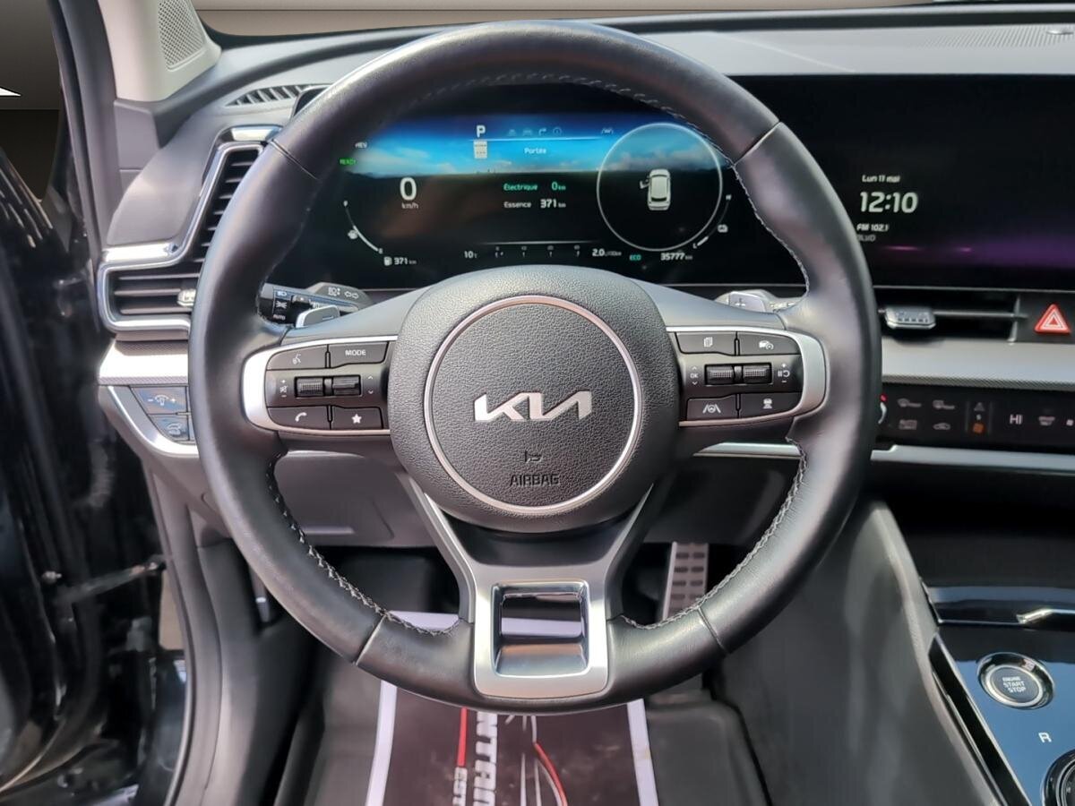 2023 Kia Sportage PHEV - Image 16