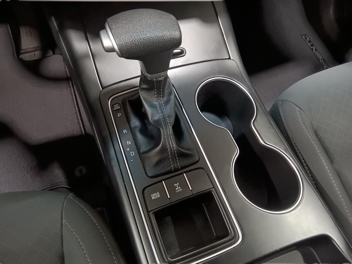 2020 Kia Sorento - Image 15