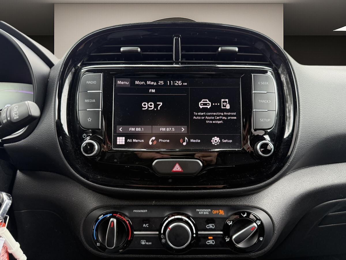 2023 Kia Soul - Image 16