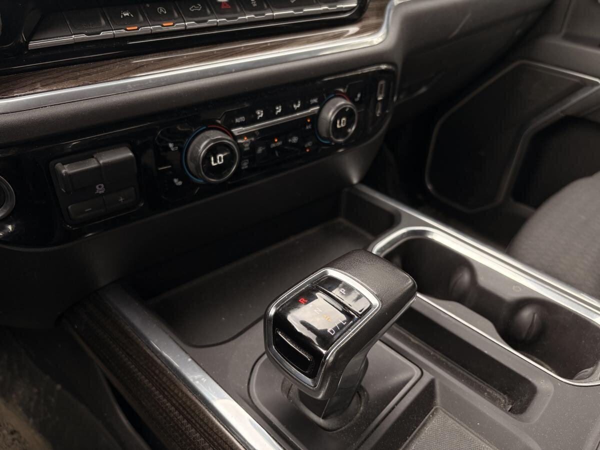 2022 Chevrolet Silverado 1500 - Image 18