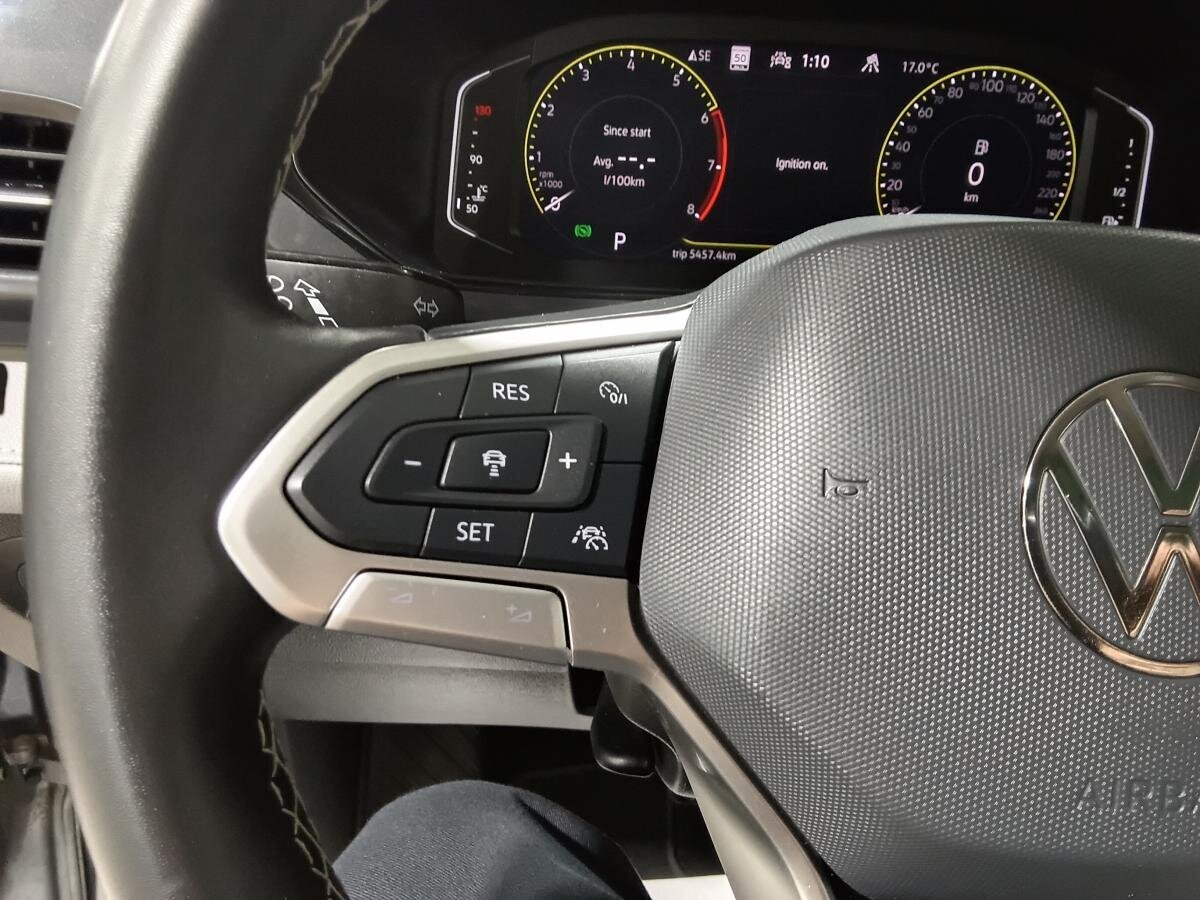 2024 Volkswagen Taos - Image 15
