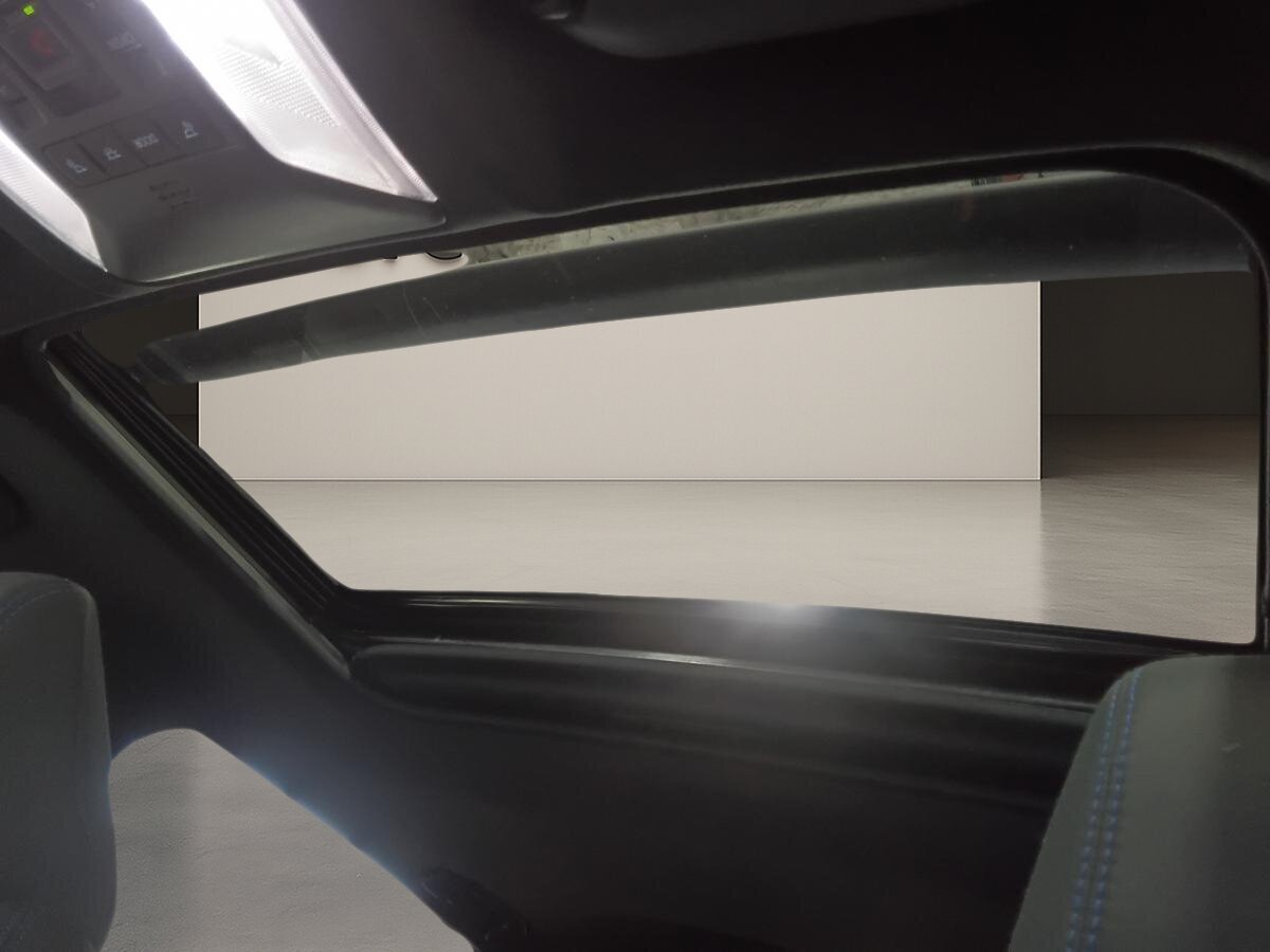 2023 Toyota RAV4 Hybrid - Image 6