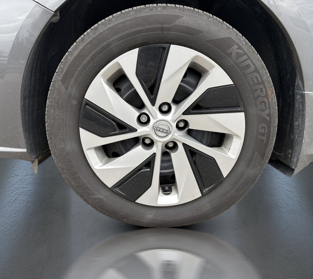 2024 Nissan Altima - Image 12
