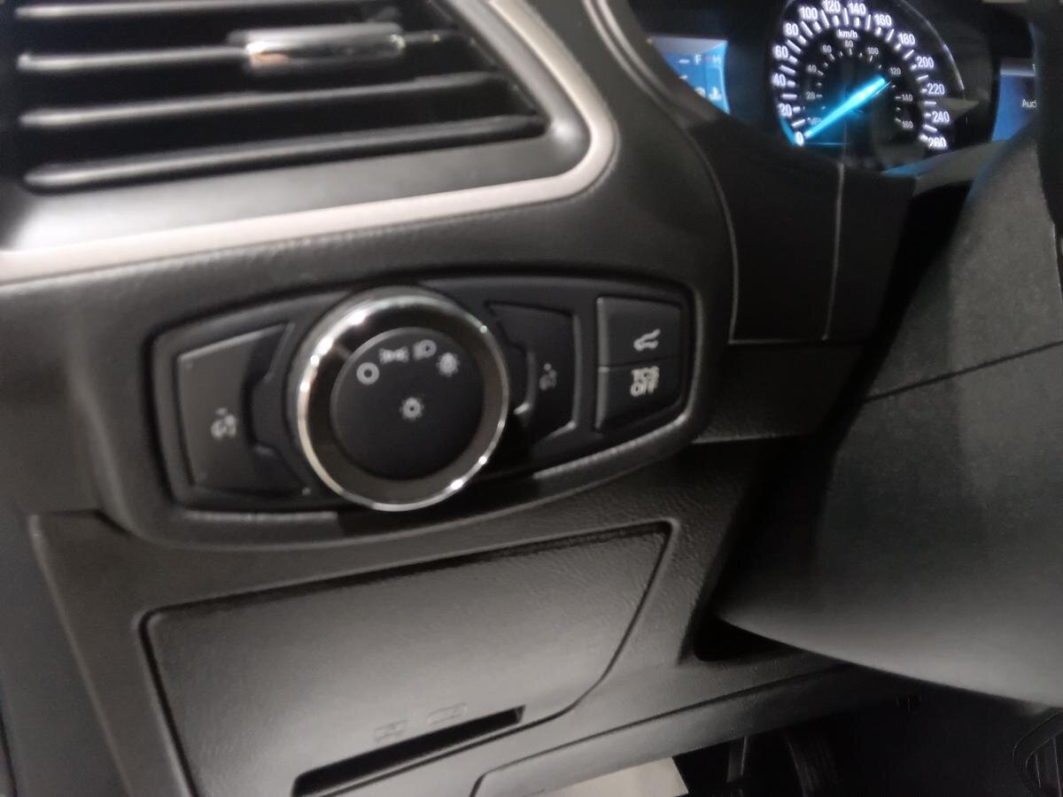 2022 Ford Edge - Image 25