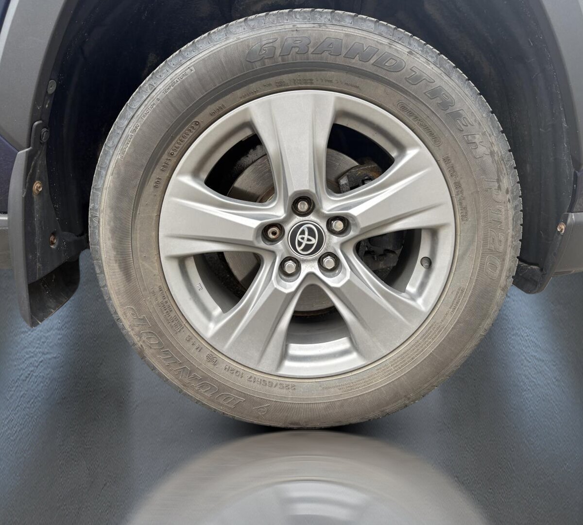 2019 Toyota RAV4 - Image 8
