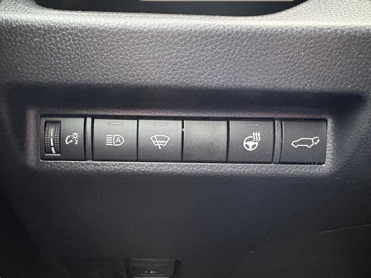 2019 Toyota RAV4 - Image 19