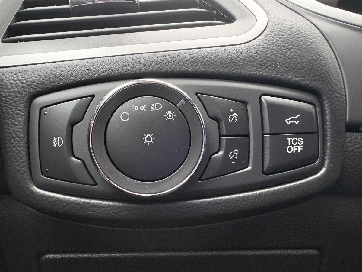 2021 Ford Edge - Image 19