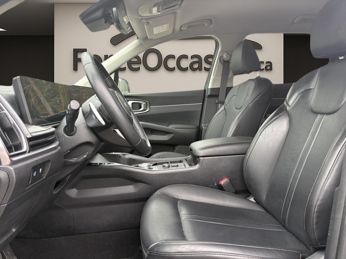 2025 Kia Sorento HEV - Image 6
