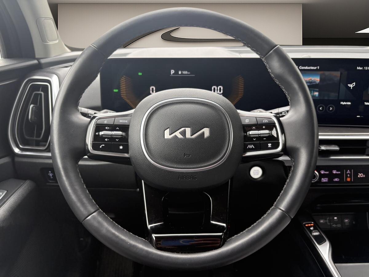 2025 Kia Sorento HEV - Image 14