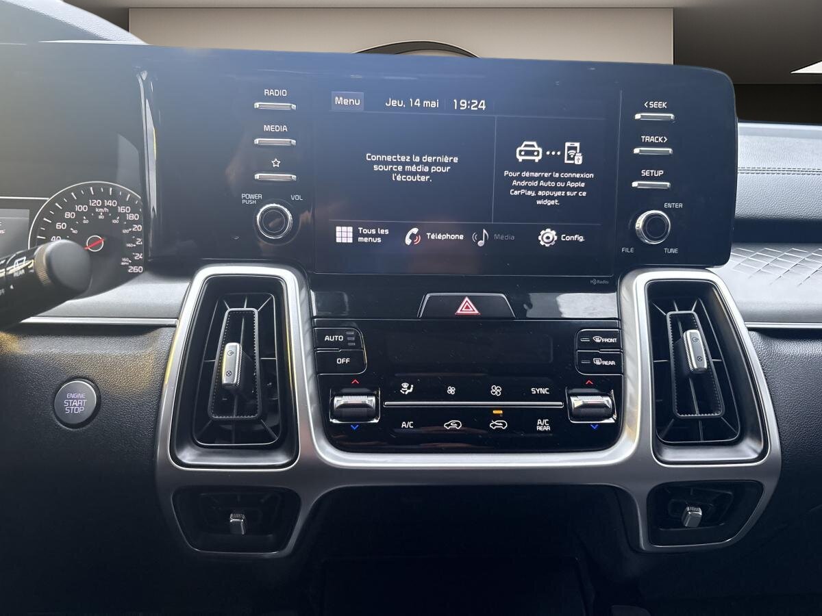 2021 Kia Sorento - Image 17